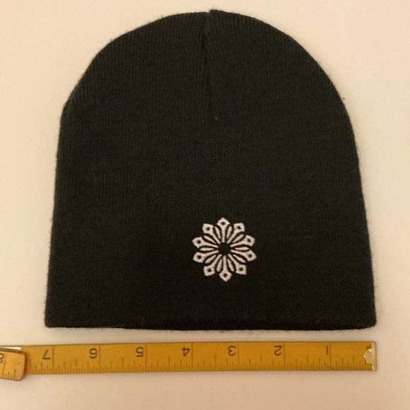 Unisex Black Acrylic Knit Hat with single
embroidered snowflake - Picture 4 of 6